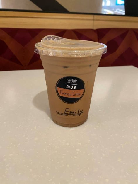 The delicious and sweet Tiramisu latte from Mos Mos Coffee shop that tastes like chocolate from the cocoa powder and creamy.